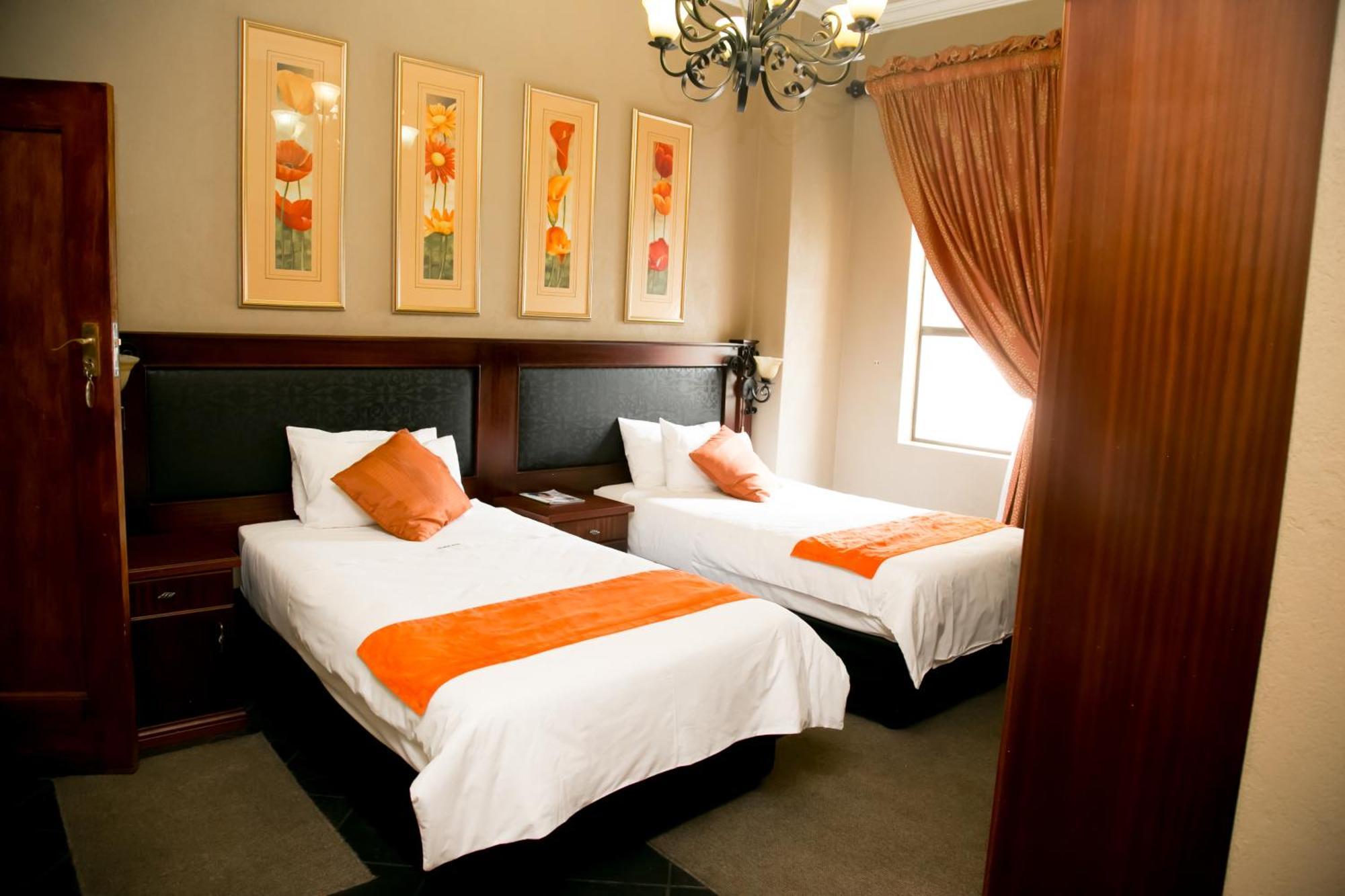 Picanha Grill Guest House & Events Venue Nigel Room photo