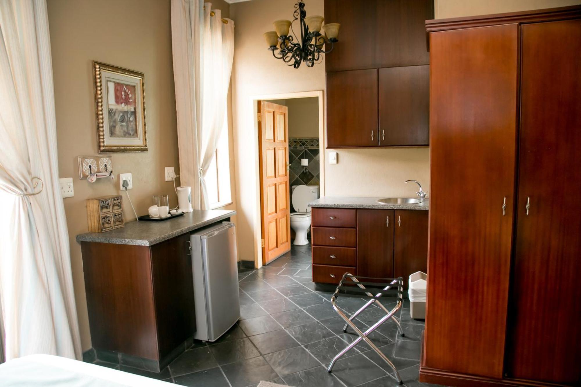 Picanha Grill Guest House & Events Venue Nigel Room photo