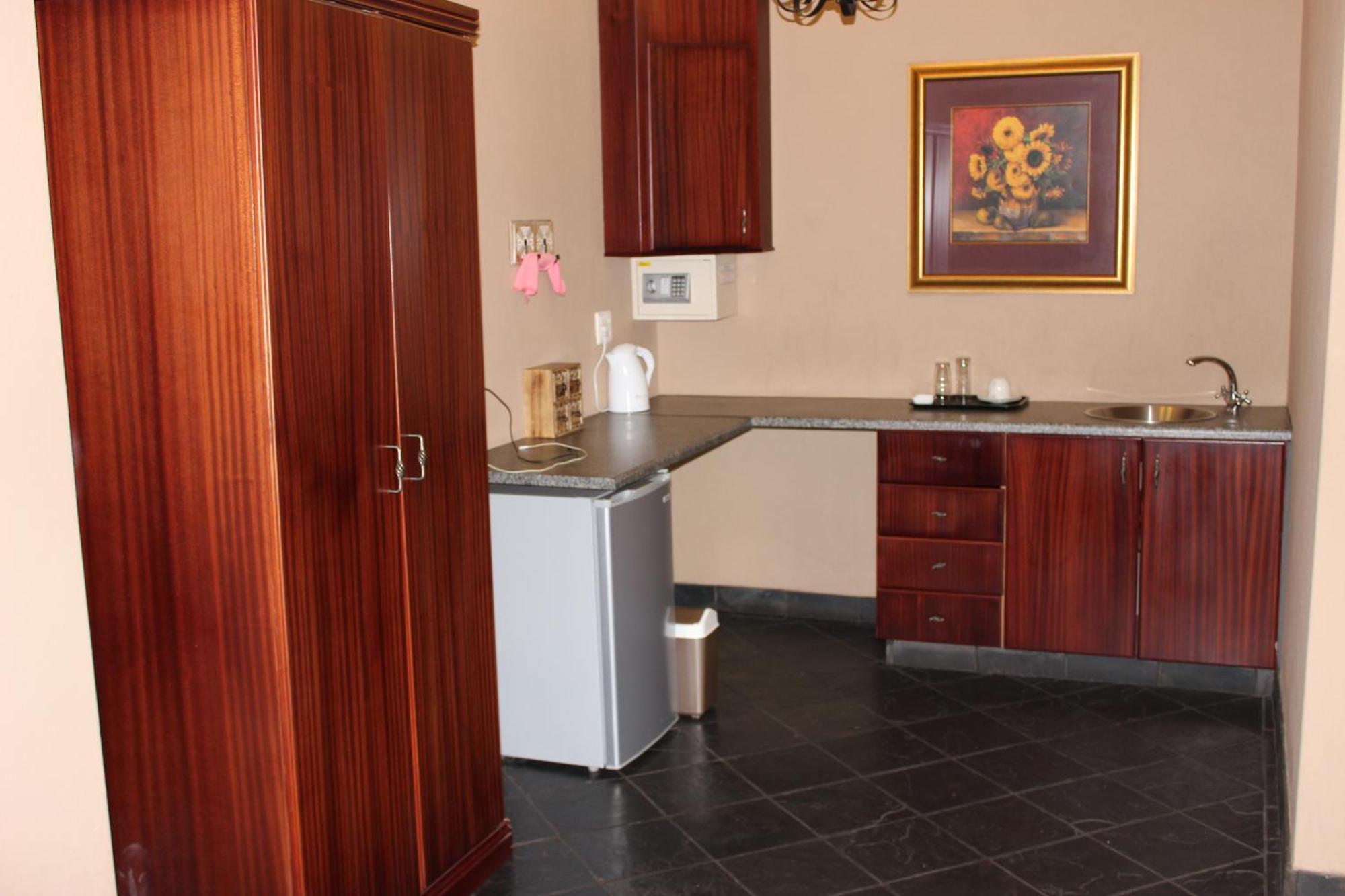 Picanha Grill Guest House & Events Venue Nigel Room photo