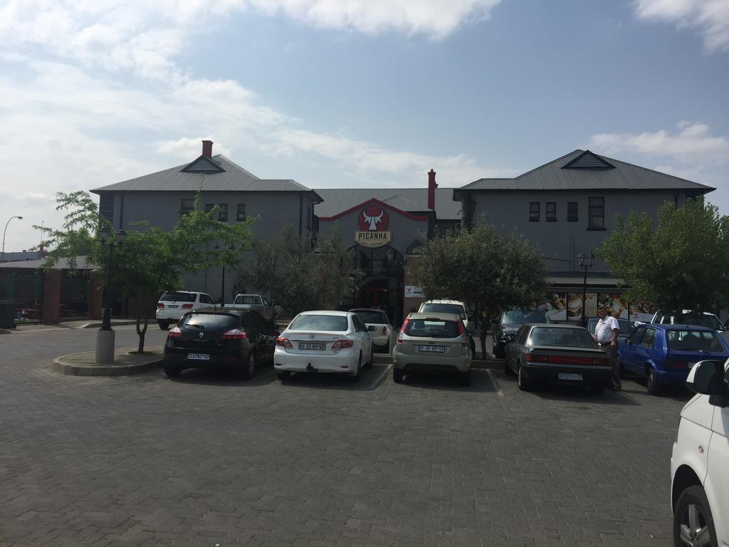 Picanha Grill Guest House & Events Venue Nigel Exterior photo