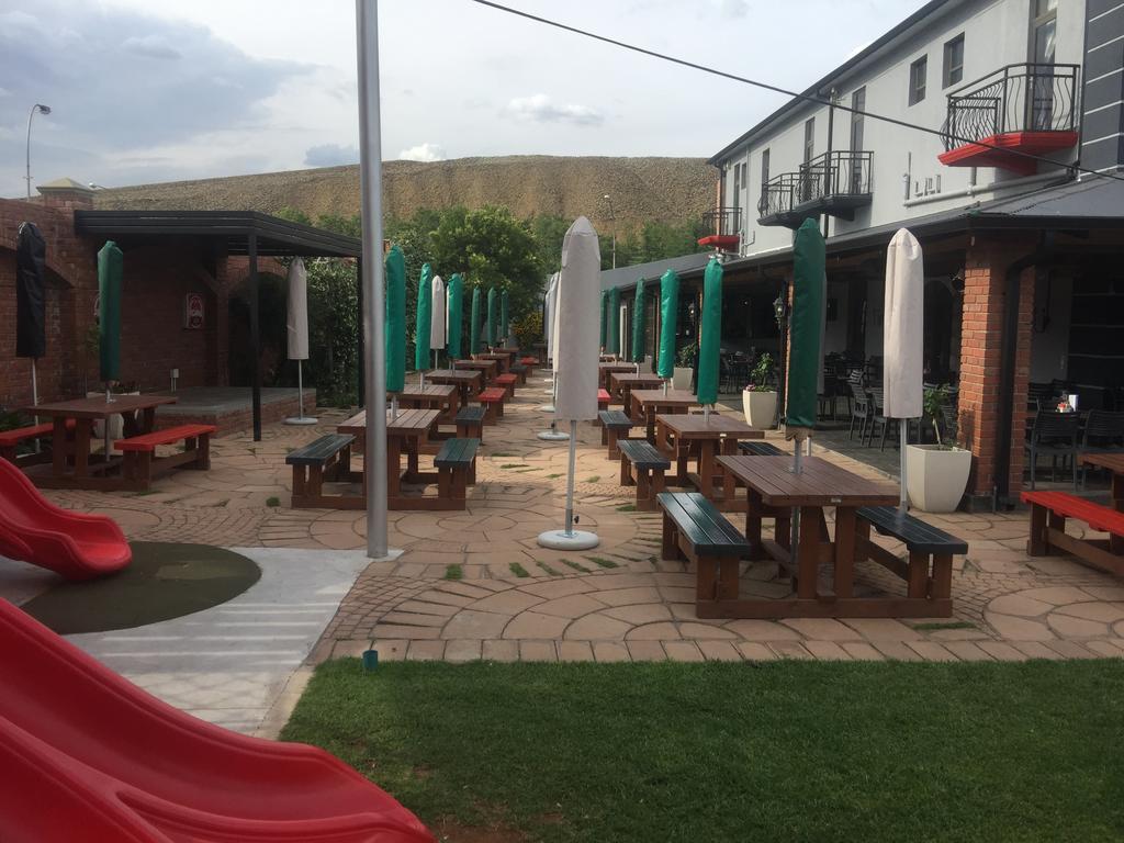 Picanha Grill Guest House & Events Venue Nigel Exterior photo